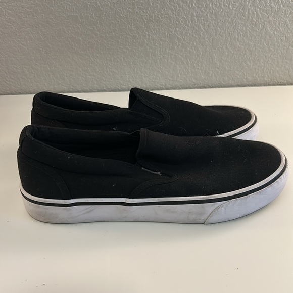 Lugz Men's Black Slip On Casual Classic Sneakers Size 7.5 - Picture 5 of 9